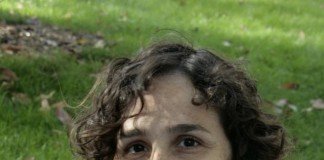 Mónica Martín: «Todos esperamos que el mundo se hunda cuando salimos del armario, pero casi siempre eso no pasa»