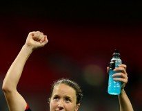 La capitana de la selección inglesa de fútbol habla por primera vez de su homosexualidad