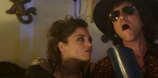 Leonor Watling se rodea de lesbianas en su nuevo videoclip con Bunbury