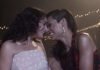 Rosario Dawson y Jenny Slate reciben el Año Nuevo con un beso