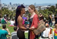 Pon un fan video en tu vida: Nomi y Amanita (‘Sense8’)