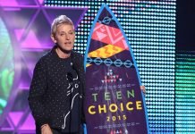 Ellen DeGeneres le dedica su premio Teen Choice a su esposa