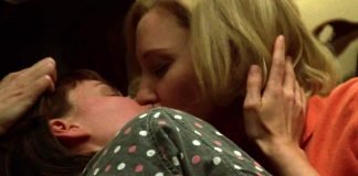 Una aerolínea ofrece ‘Carol’ en sus vuelos… pero censurada