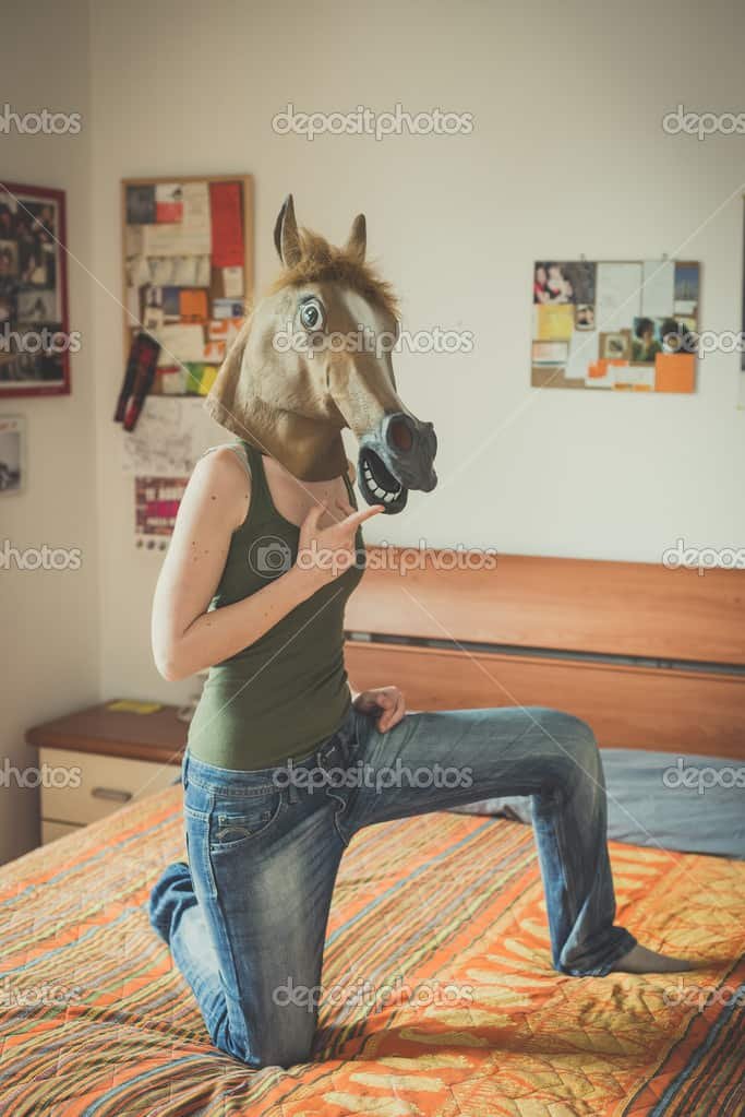 mask-horse-lesbian-woman (1)