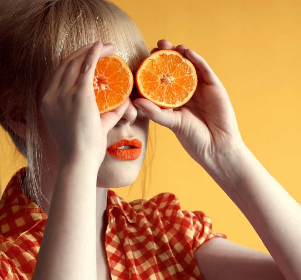 orange-is-the-new-tendencia-en-la-moda-callejera-de-este-oton%cc%83o