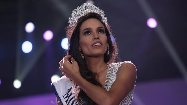 Catalina Caceres Miss Universo Chile 2016, Hay una lesbiana en mi sopa