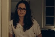 Kristen Stewart con gafas es lo que necesitáis en el día de hoy