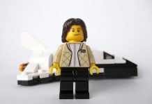 Sally Ride, la primera astronauta lesbiana, llega a las figuras LEGO