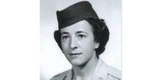 Expulsada del ejército en 1955 por ser lesbiana, con 90 años ha conseguido licenciarse con honores