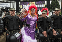 Las fotos de la marcha de Kiev por el Orgullo, a pesar de los ultras