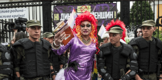 Las fotos de la marcha de Kiev por el Orgullo, a pesar de los ultras