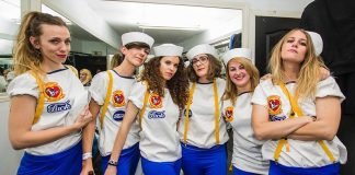 Las Chillers hacen suyo el himno croqueta ‘Mujer contra mujer’