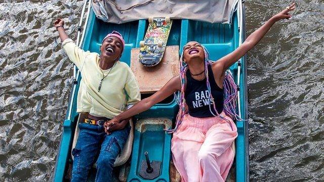 Fotograma de la película Rafiki