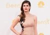 Alexandra Daddario será lesbiana en la nueva serie del creador de ‘Mujeres desesperadas’