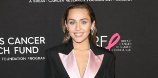 El primer beso de Miley Cyrus fue con otra chica