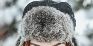 Kat Barrell: ‘Me atraen tanto los hombres como las mujeres’ Kat Barrell durante el rodaje de Wynonna Earp