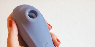 Dual Pleasure de Satisfyer te ofrece 2 juguetes en 1