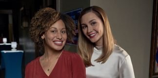 ‘Good Witch’ hace historia de la televisión con su beso lésbico