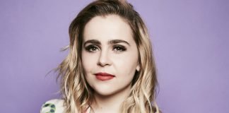 La actriz Mae Whitman sale del armario