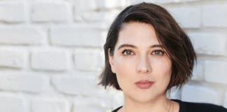 Taylor Jenkins Reid, autora de Evelyn Hugo, sale del armario como bisexual