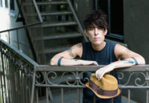 Andrea Gibson ha muerto, pero su poesía sigue dándonos bofetadas (de las buenas)