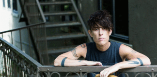 Andrea Gibson ha muerto, pero su poesía sigue dándonos bofetadas (de las buenas)