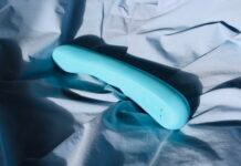 El juguete que transforma olas en orgasmo: Tsuki + Aonami de Iroha