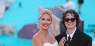 Anna Camp cuenta públicamente que es bisexual