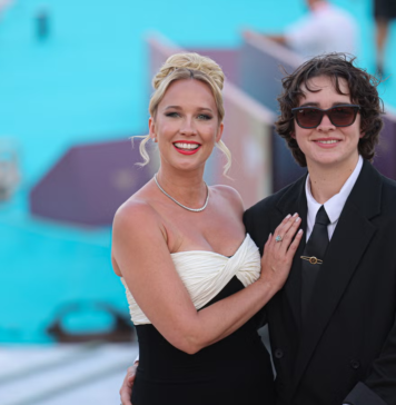 Anna Camp cuenta públicamente que es bisexual